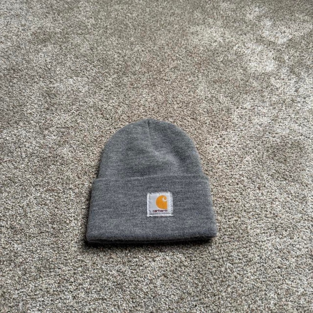 HEATHERโ GREY CARHARTT BEANIE